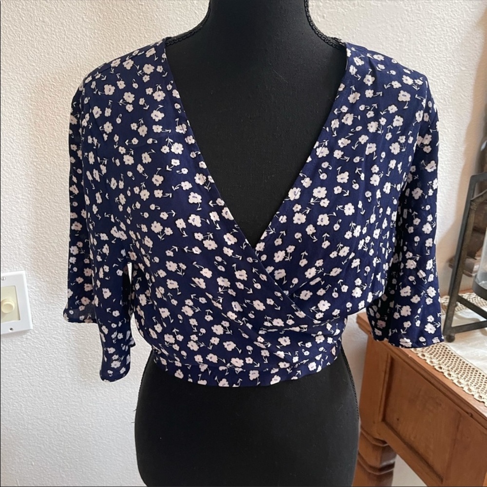 MINKPINK Blue Floral Wrap Top